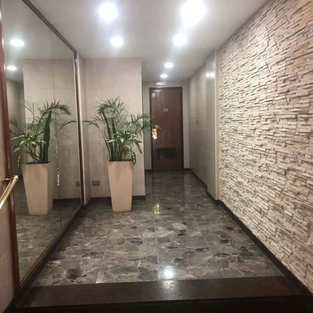 Apartamento de dois ambientes reformado com pátio em Palermo