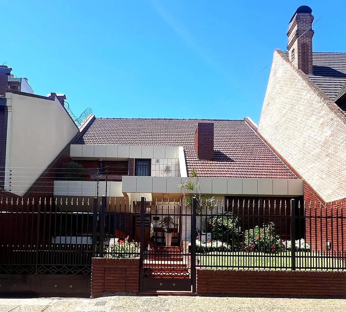 Casa de 5 ambientes en Ramos Mejía centro