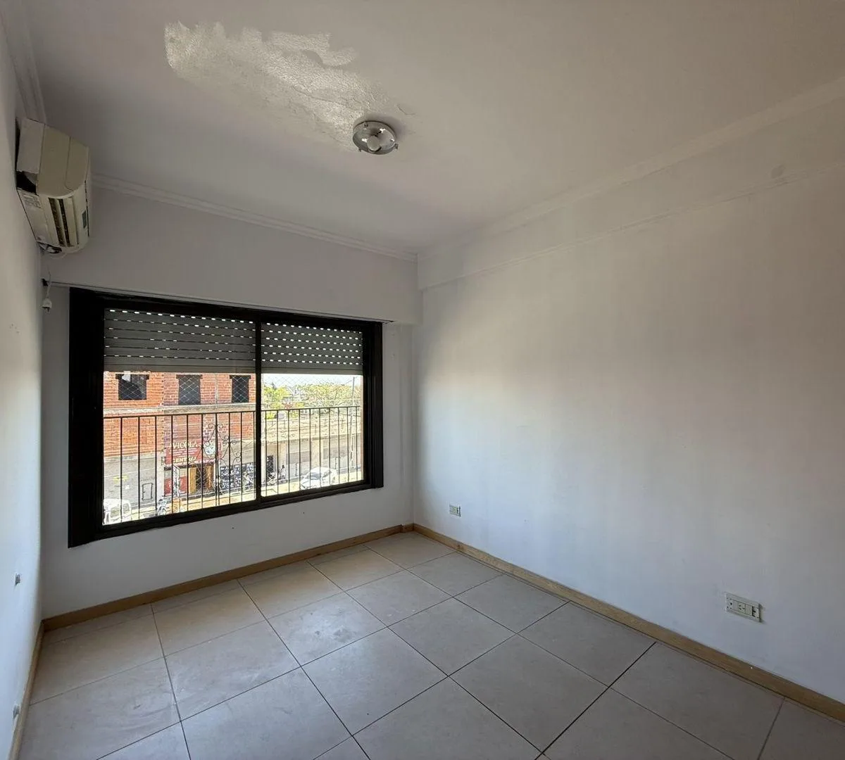 Departamento 4 Ambientes. | Av Eva Peron Al 3900
