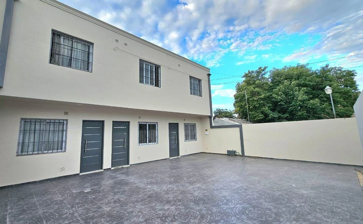 En Alquiler | Hermosos Duplex con Cochera y Patio en Barrio La Perlita, Moreno
