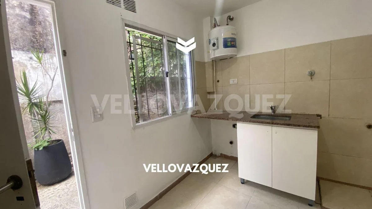 Ground-floor PH studio apartment in Lomas de Zamora