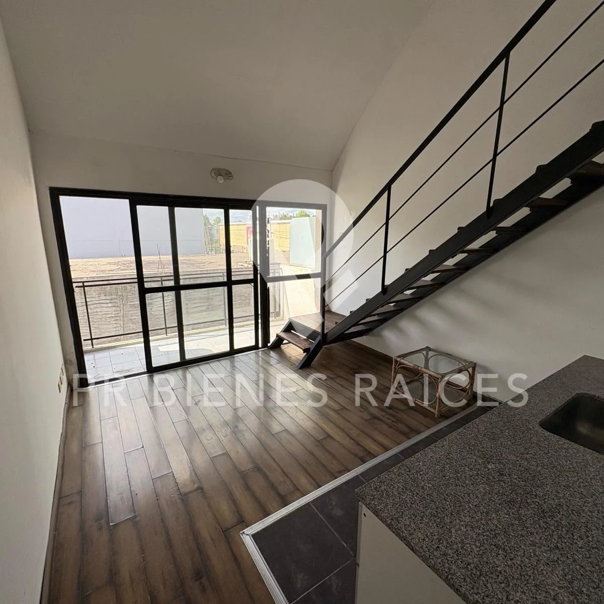 Estúdio com 30 m² cobertos em Canning