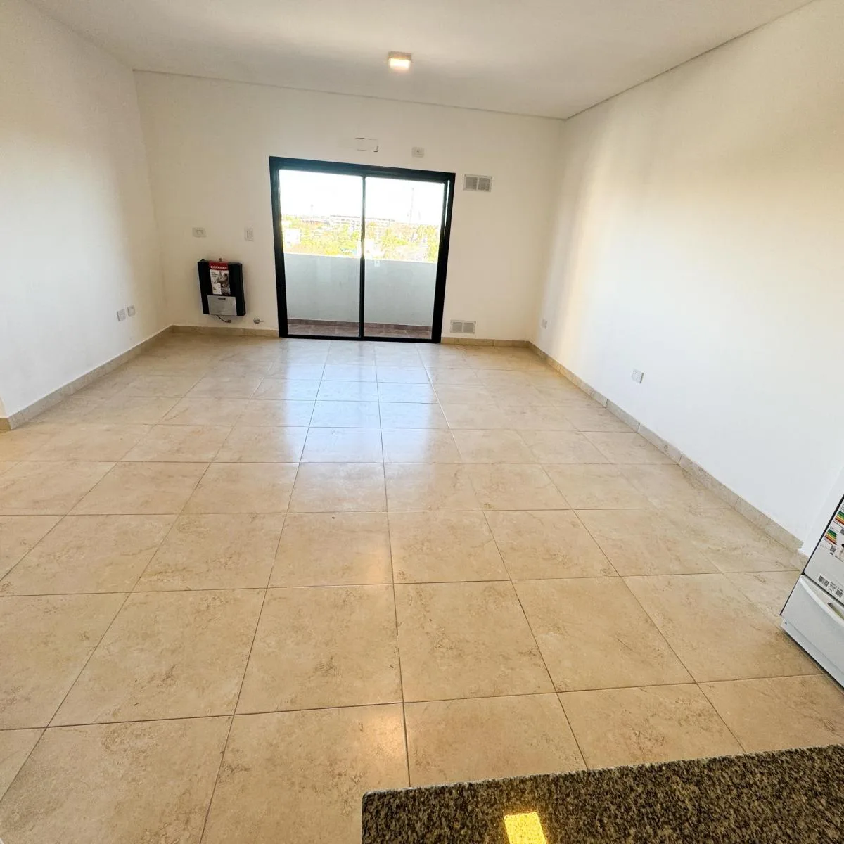 Apartamento de dois ambientes novo (nunca habitado) em Lanús Centro