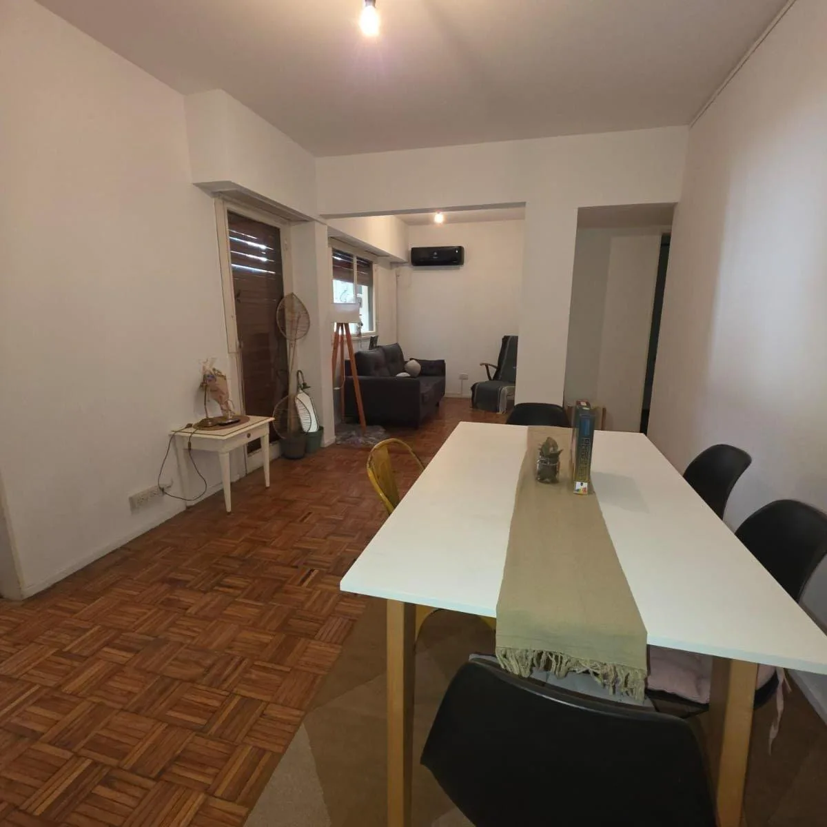 Apartamento de dois ambientes reformado e mobiliado em Villa Ortúzar