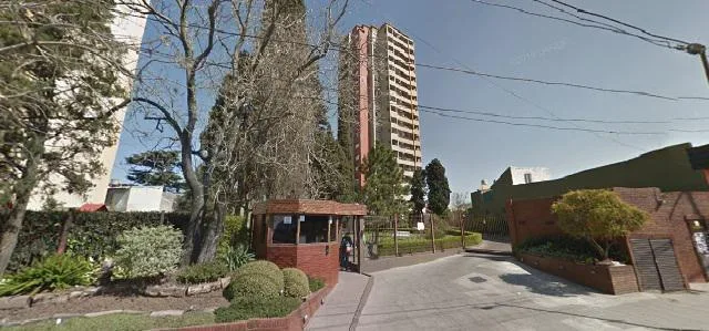 Three-room apartment with assigned parking in Lomas de Zamora