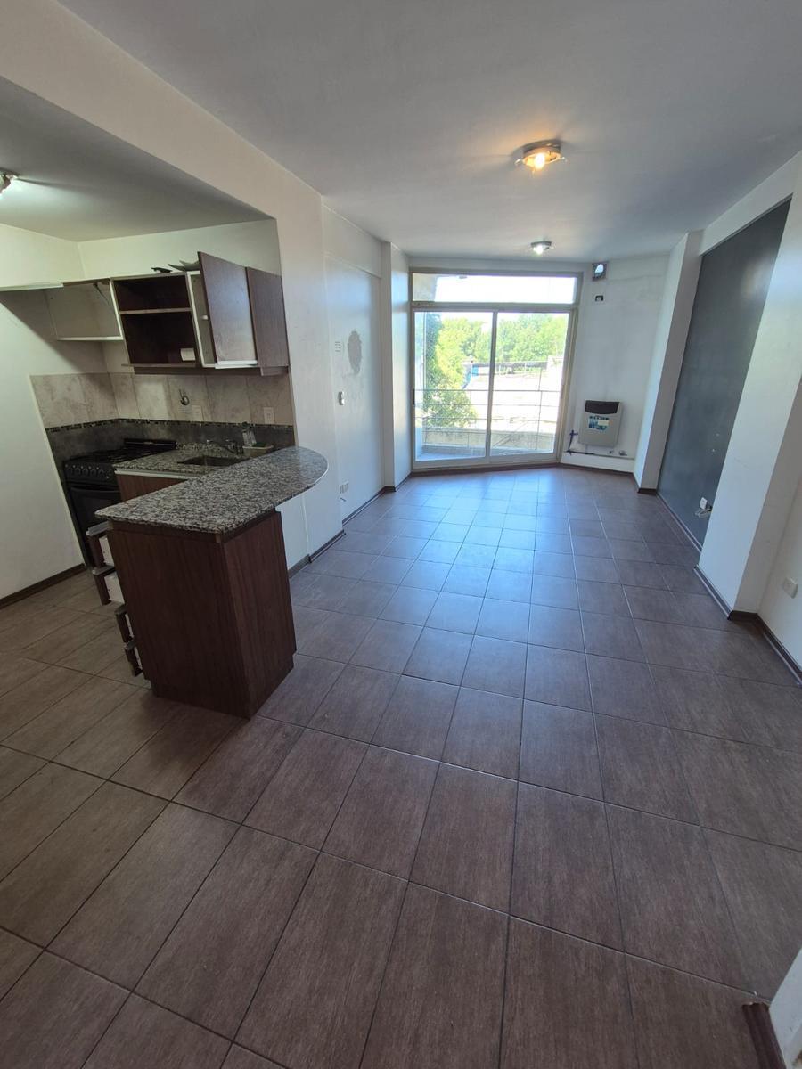Monoambiente con balcón en Villa Crespo