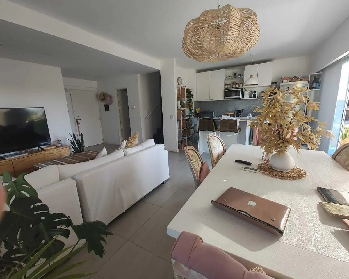 Departamento Dúplex en Alquiler en Beccar Central, Beccar, San Isidro
