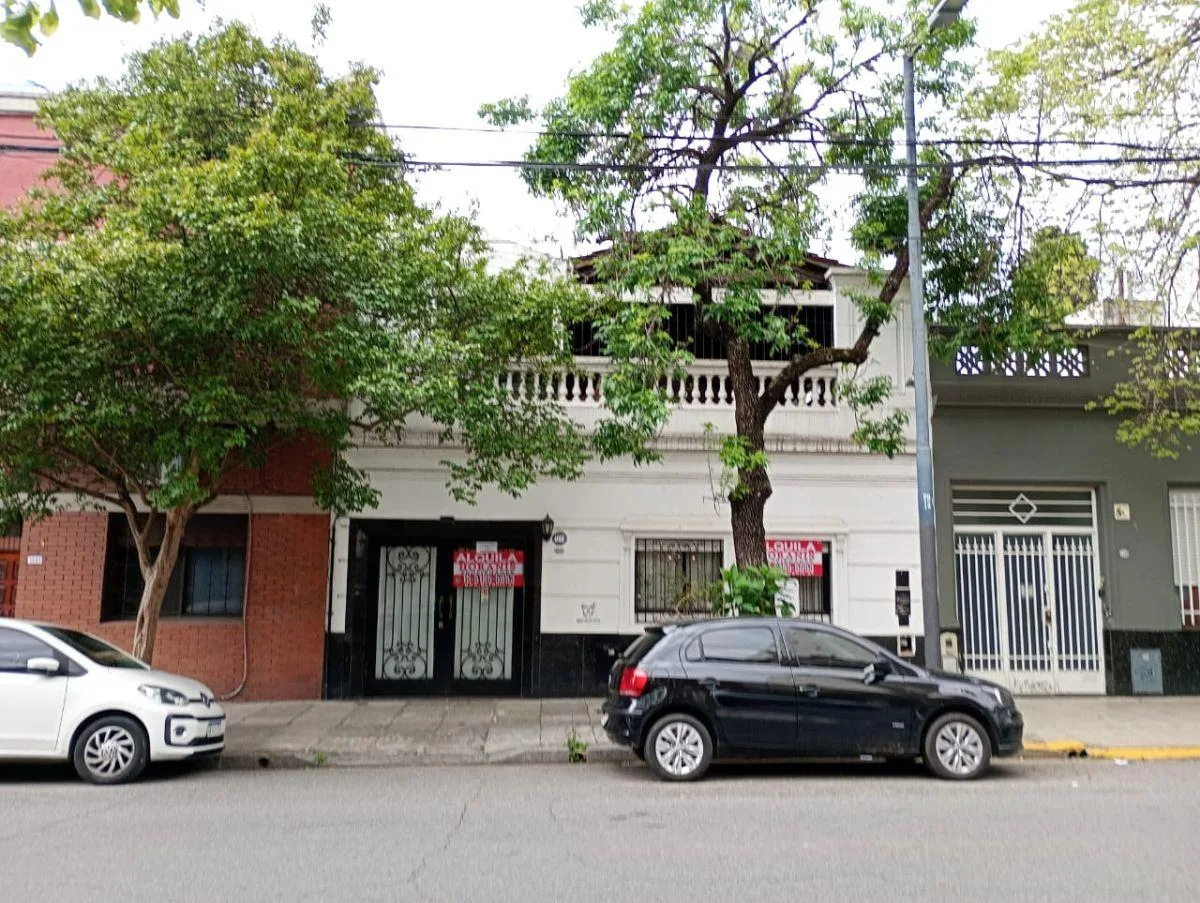 Casa de 5 dormitórios em Villa Crespo