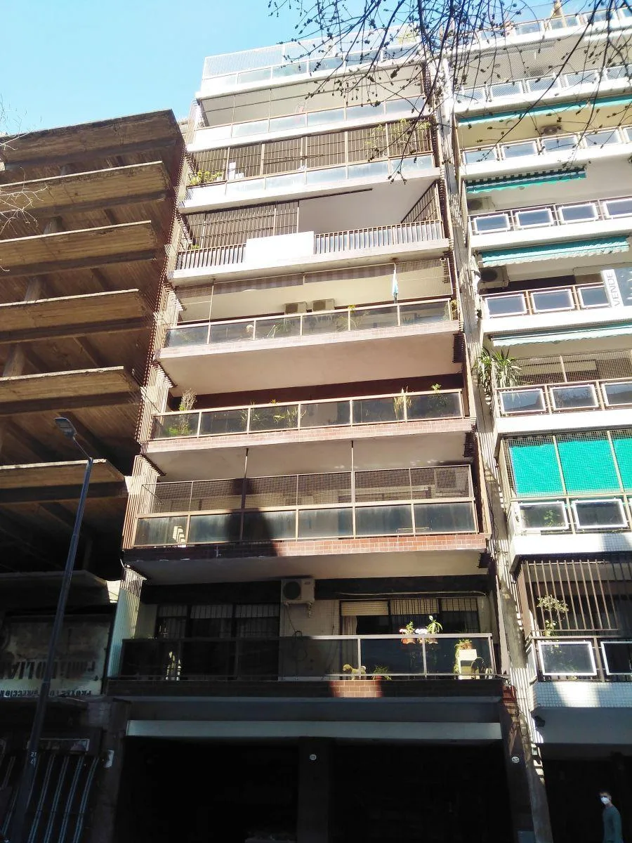 Apartamento de 1 dormitório em Recoleta com garagem fixa