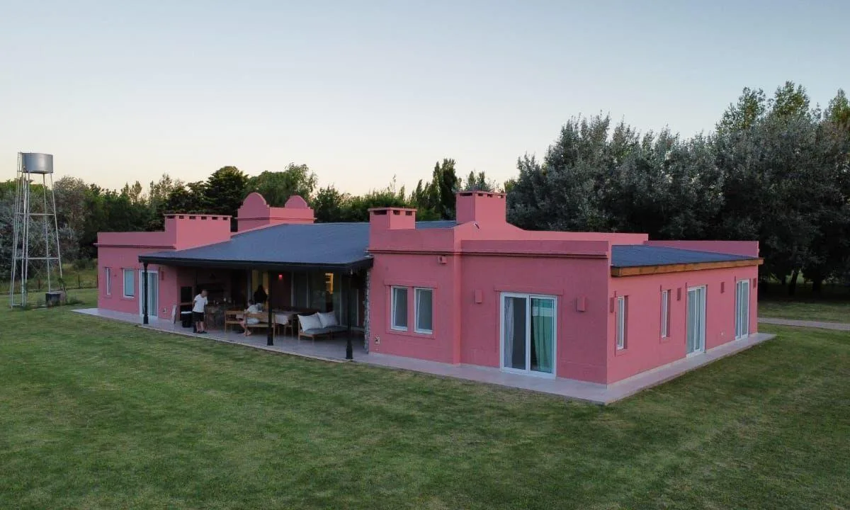 Furnished house in La Colina country club area, Buenos Aires