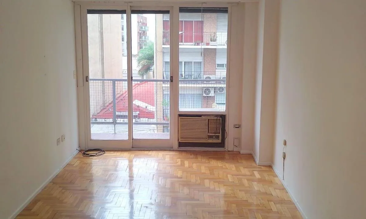 45 m² front balcony