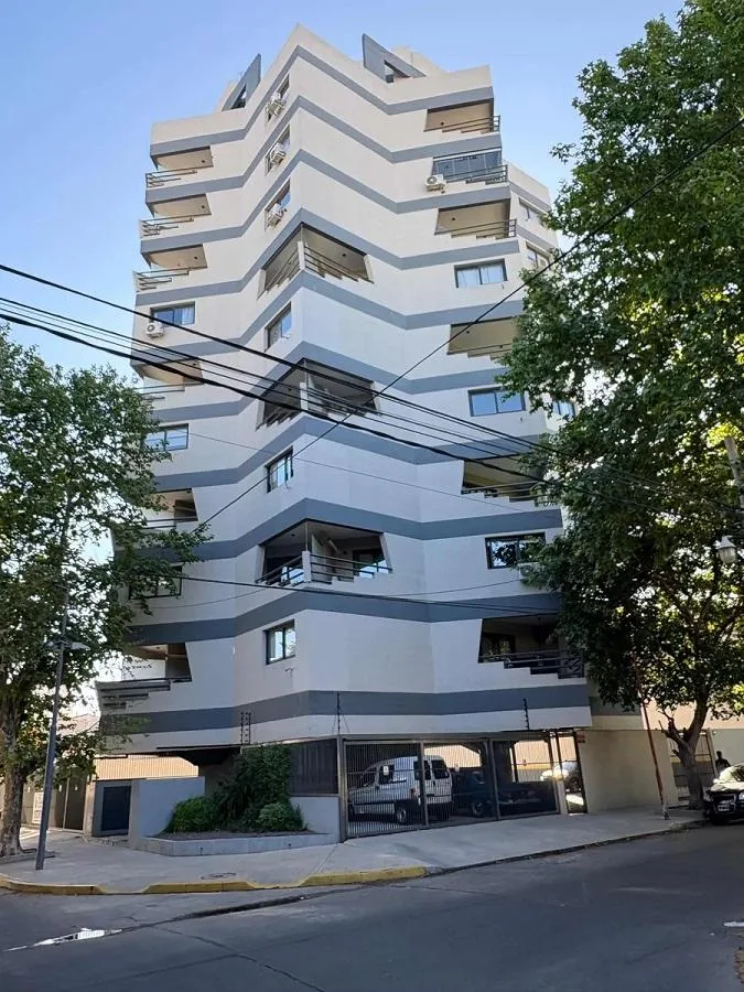 Monoambiente en alquiler en Tres de Febrero con cochera opcional