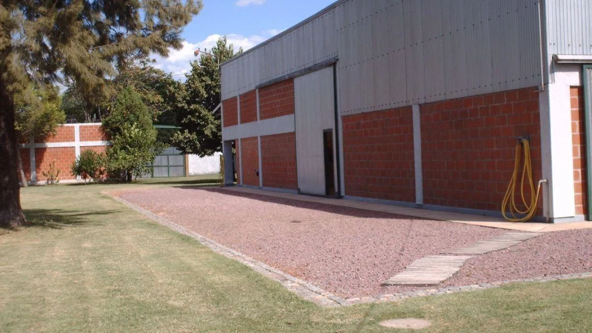 Lote de 3000 m&sup2; con 2 Galpones - Oficinas y Vivienda de 2 Ambientes - 3 Lotes con Salida a 2 Calles