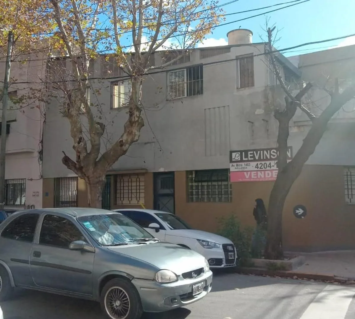 Дом на двух этажах с 3 спальнями в Avellaneda