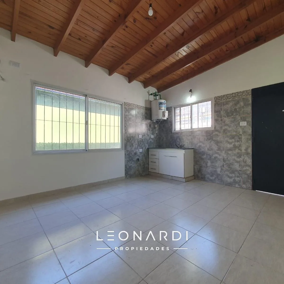 Monoambiente en planta baja en Belén de Escobar