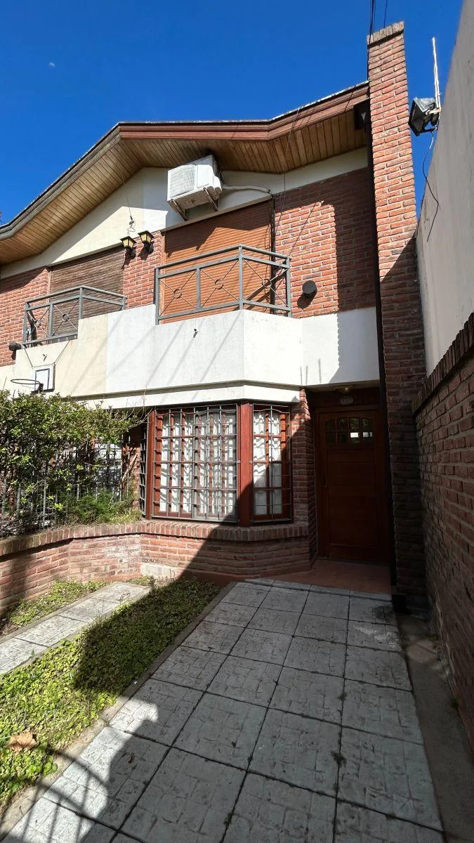 Two-bedroom duplex in Quilmes