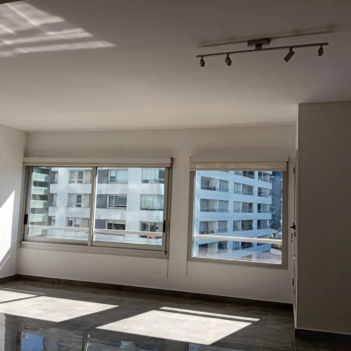 Kitnet de 1 ambiente com varanda em Puerto Madero