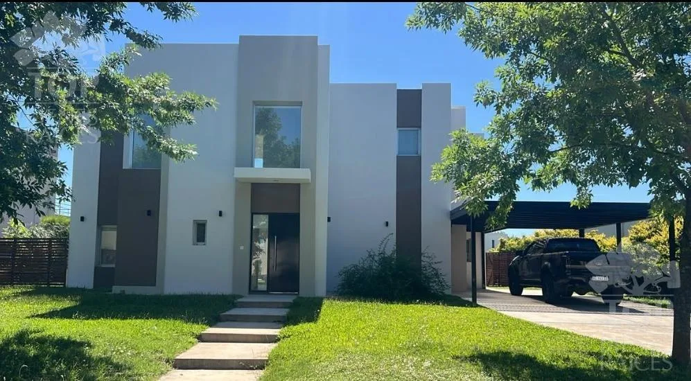 Casa de 4 dormitórios em El Canton - Islas, Escobar