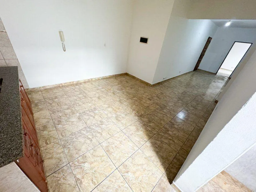 Apartamento de quatro ambientes com 3 dormitórios em Lanús Centro