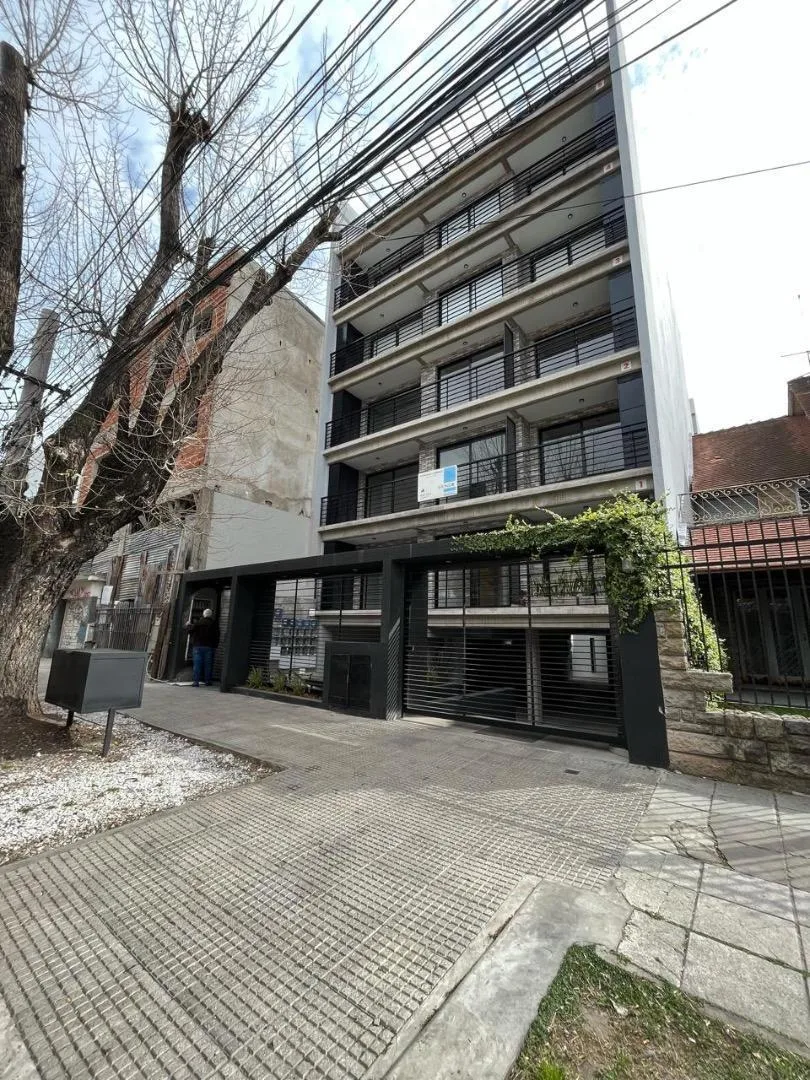 Imóvel: 1 quarto, Morón