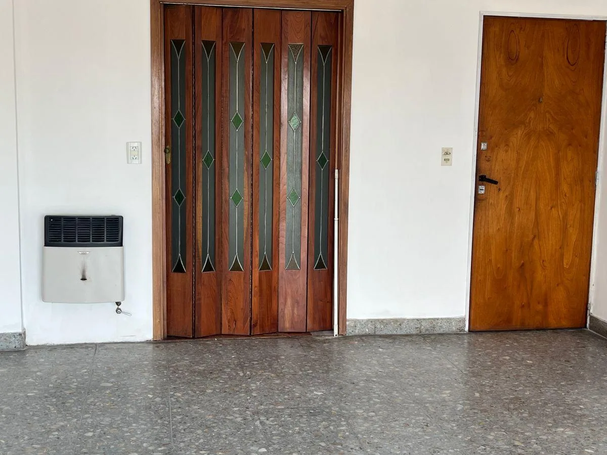 Two-bedroom three-room apartment for rent in Lomas de Zamora centre