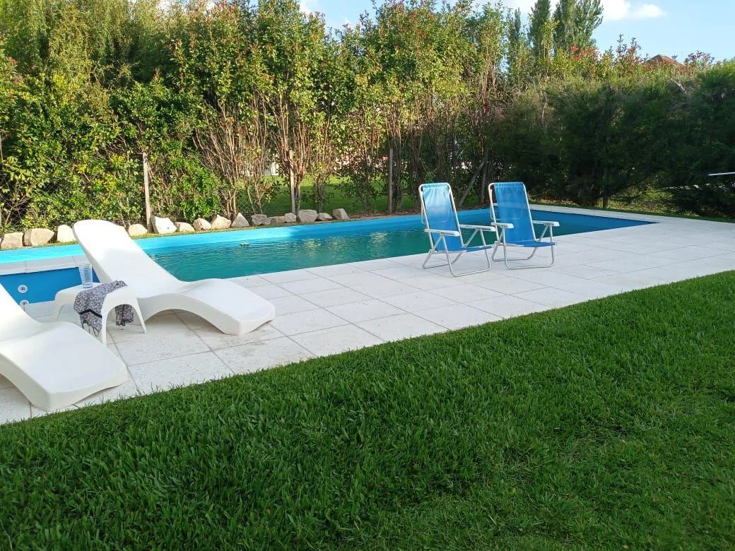 Furnished four-bedroom house on an internal lot in Tigre