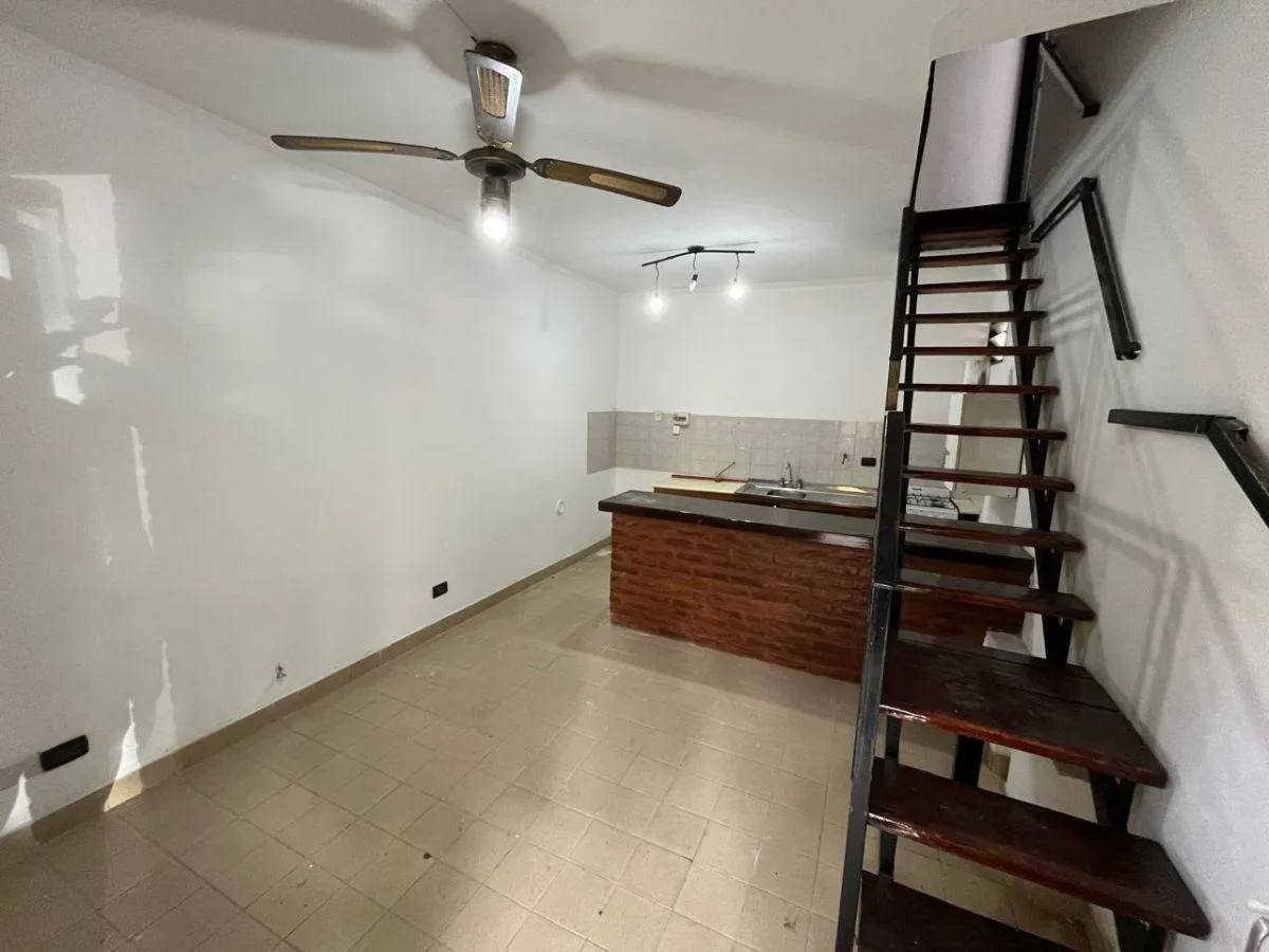 Dúplex de 2 ambientes y medio en alquiler en Ramos Mejía