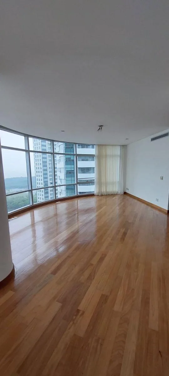 Departamento de 3 dormitorios en Puerto Madero