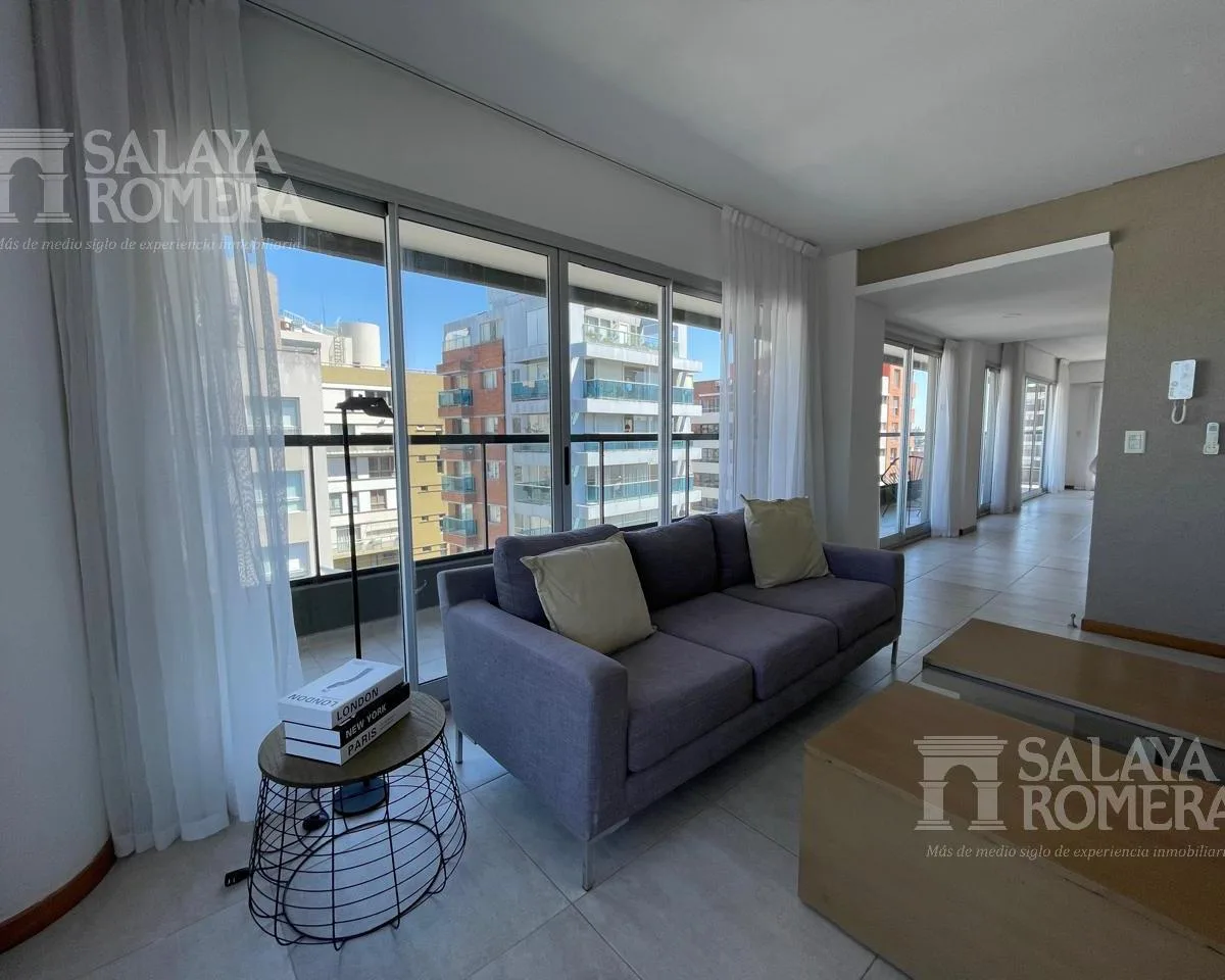 Penthouse mobiliado de 4 a 5 ambientes com 3 dormitórios em Vicente López