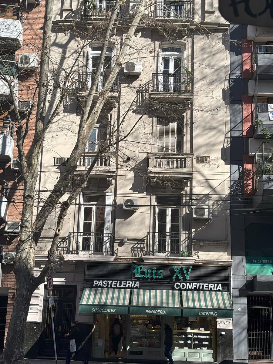 Apartamento de seis ambientes com 5 dormitórios em Recoleta