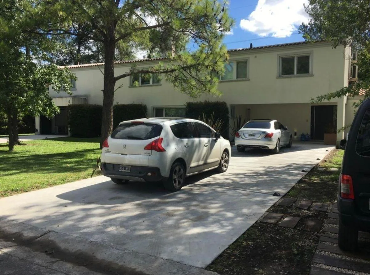Casa de 4 dormitorios en Saint Thomas Norte, Esteban Echeverría