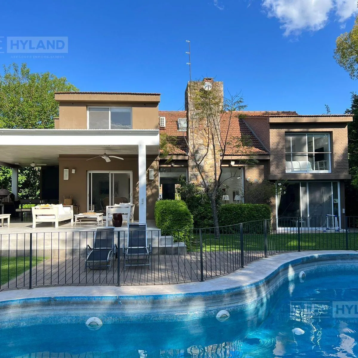 Four-bedroom house with pool in La Horqueta, Beccar