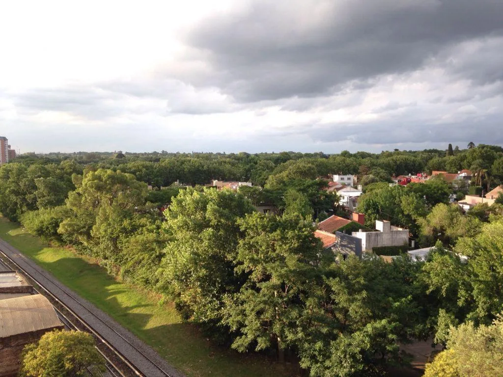 Departamento de 2 ambientes en alquiler con balcón en San Isidro