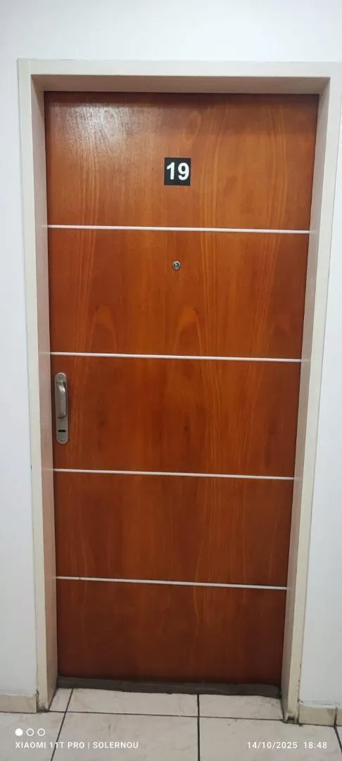 Kitnet com vaga de garagem coberta em Lanús