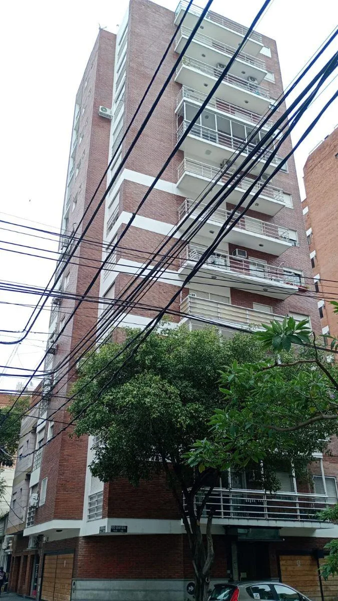 Apartamento de dois ambientes no último andar em Lanús