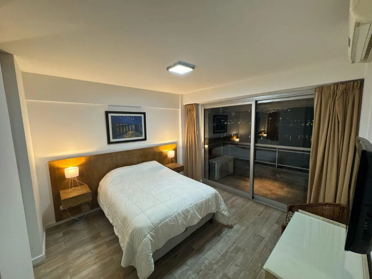 Apartamento de dois ambientes com varanda e vista para o Dique 2 em Puerto Madero