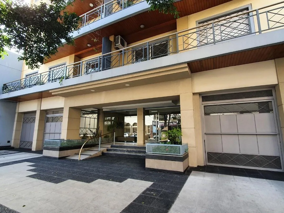 Apartamento de 2 dormitórios em Lanús Este
