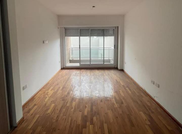 Studio apartment with balcony in Boedo