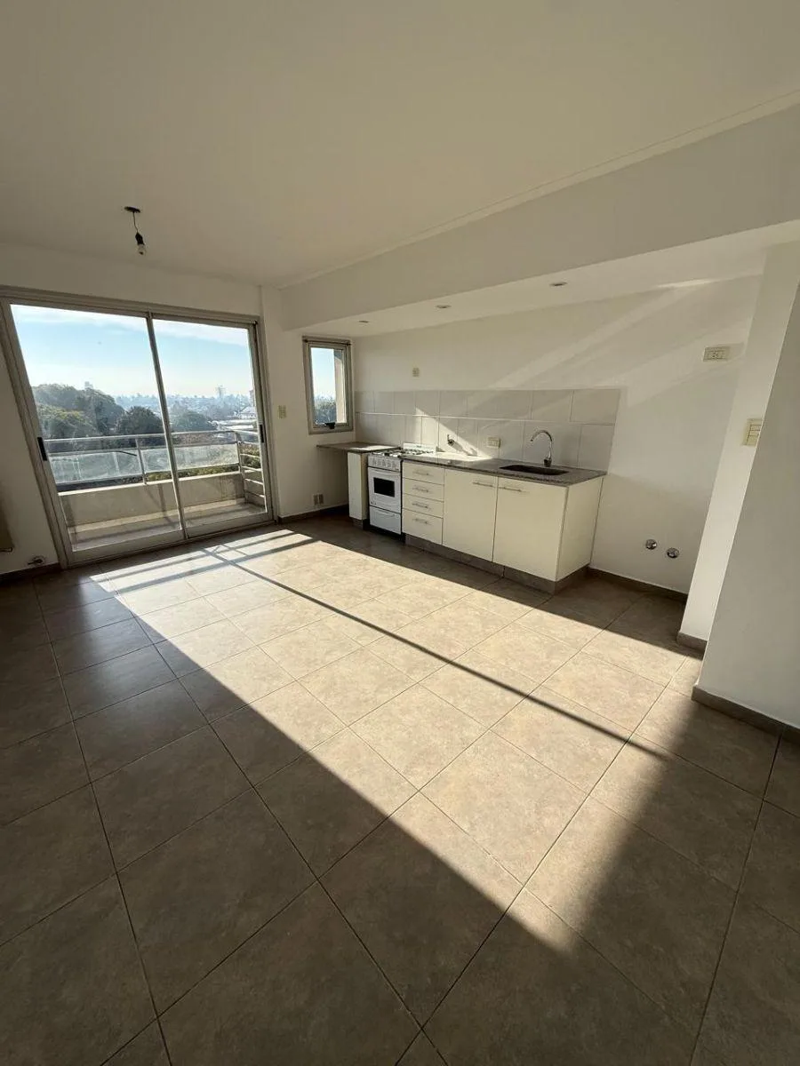 7th floor front-facing balcony