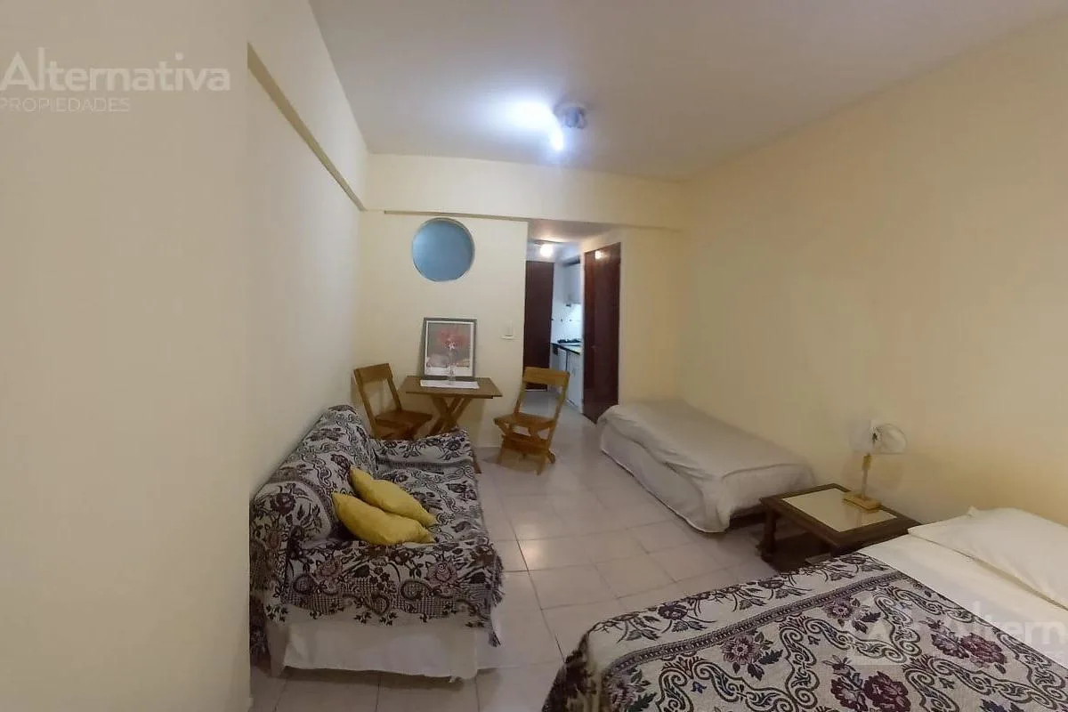 Квартира-студия в центре Monserrat с патио