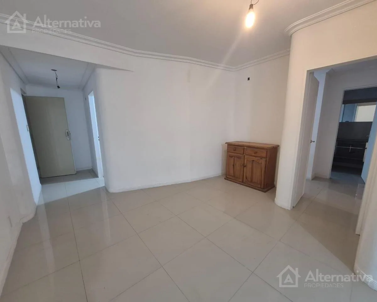Departamento de 4 ambientes sin muebles en San Cristóbal