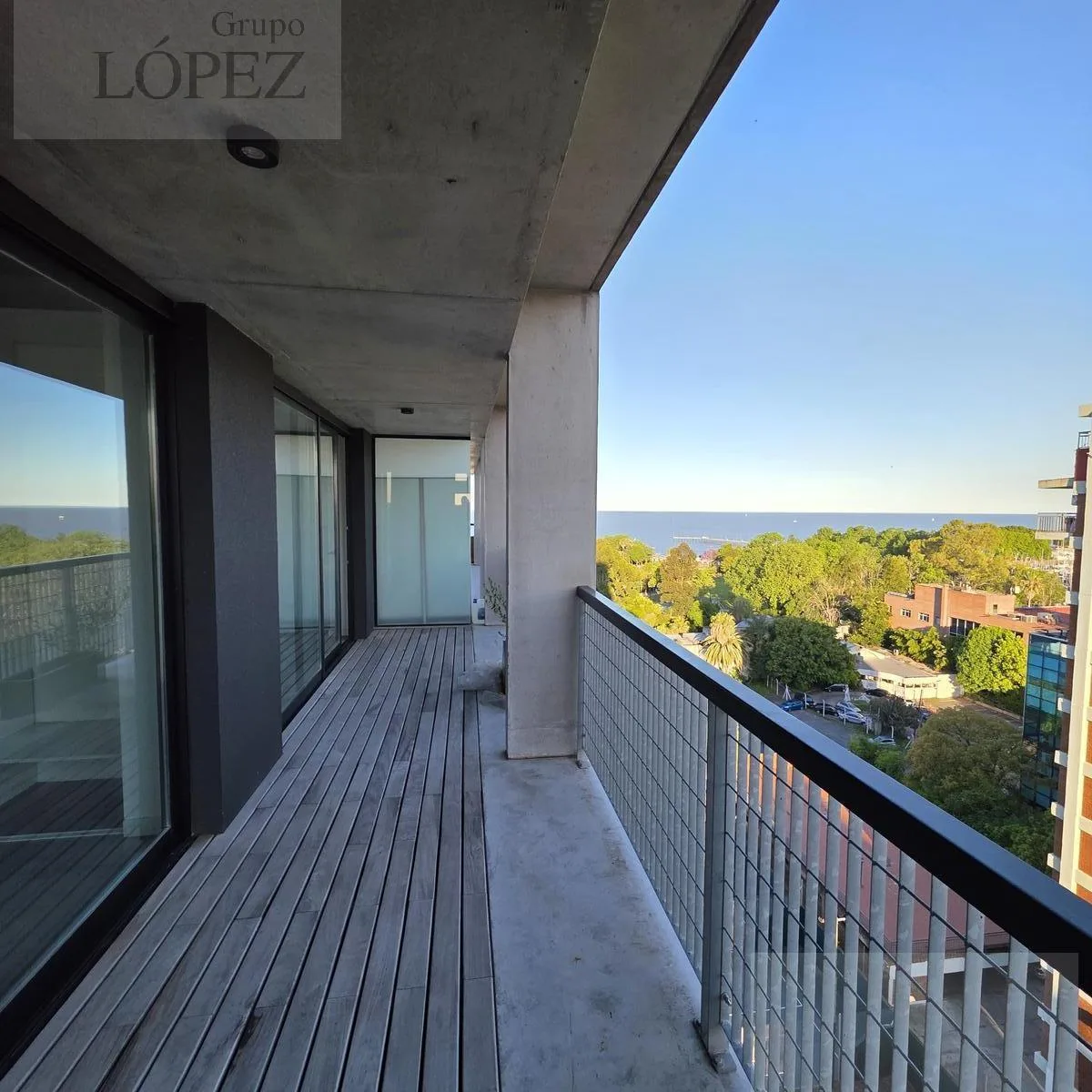 Two-room apartment with river view in Olivos