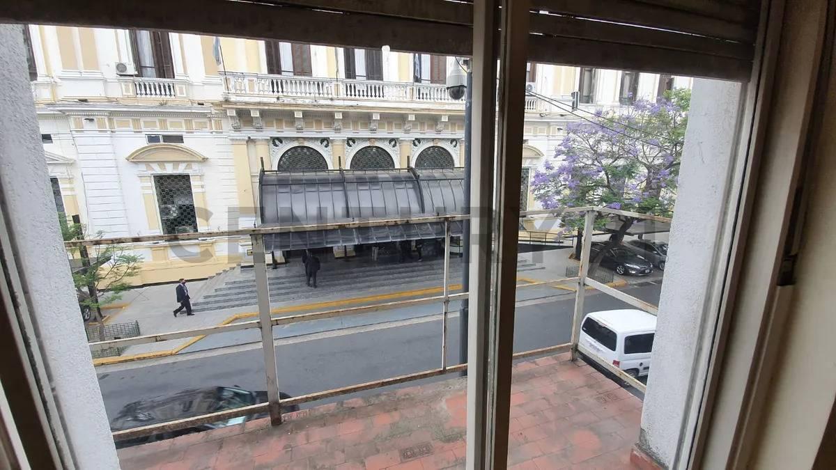 Casa en alquiler de 7 habitaciones en Monserrat sin expensas