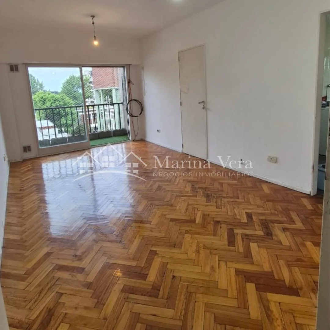 Two-room apartment on Av. Lebenshon in Bernal