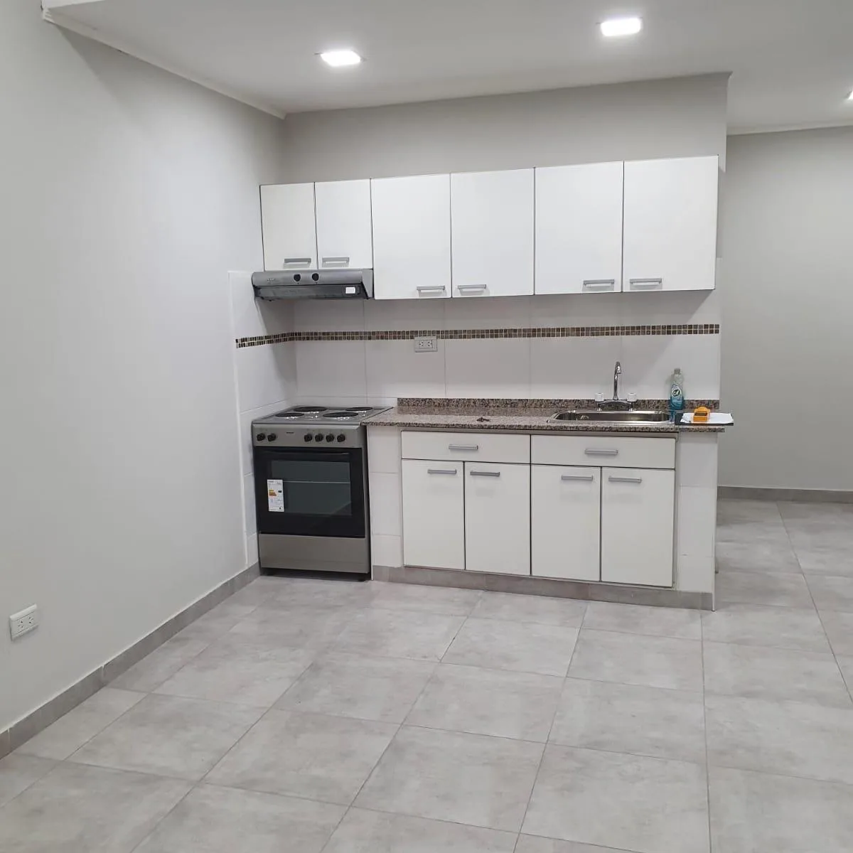 Квартира-студия в Lanús Este, новая