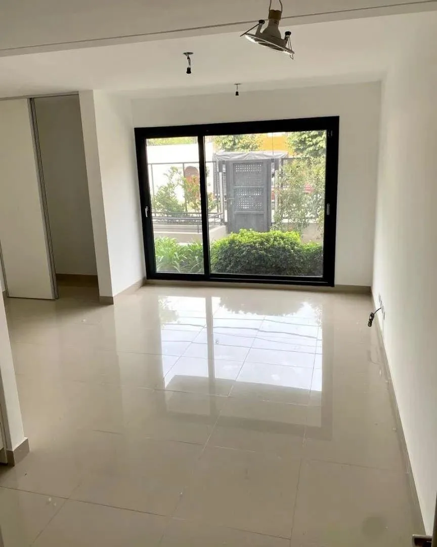 Ground-floor studio apartment in Morón