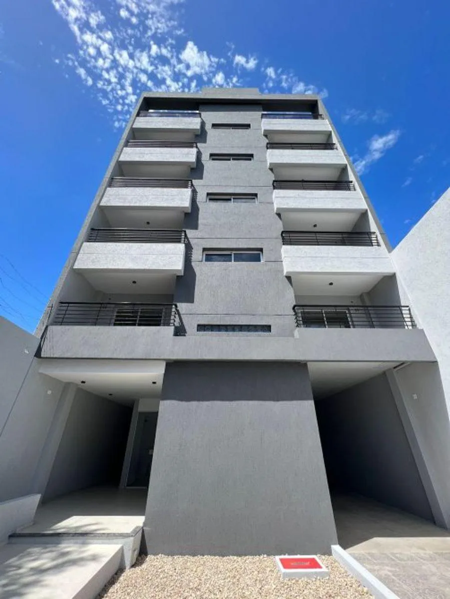 Two-room apartment with parking in Esteban Echeverría