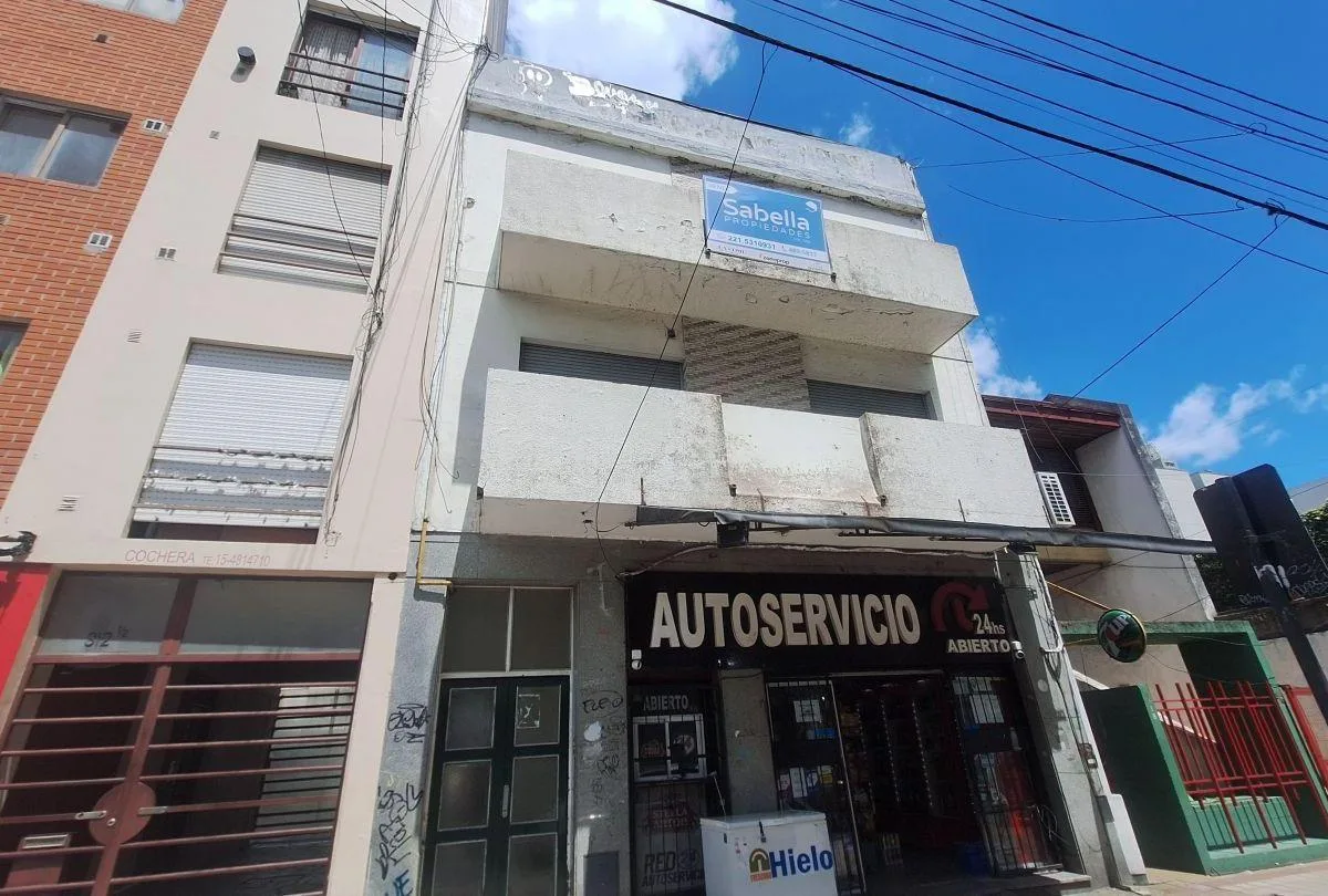 3 dormitorios a refaccionar, balcón