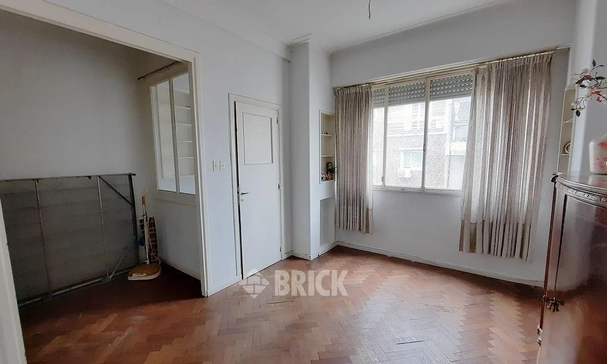 Apartamento semimobiliado de 2 quartos em Constitución