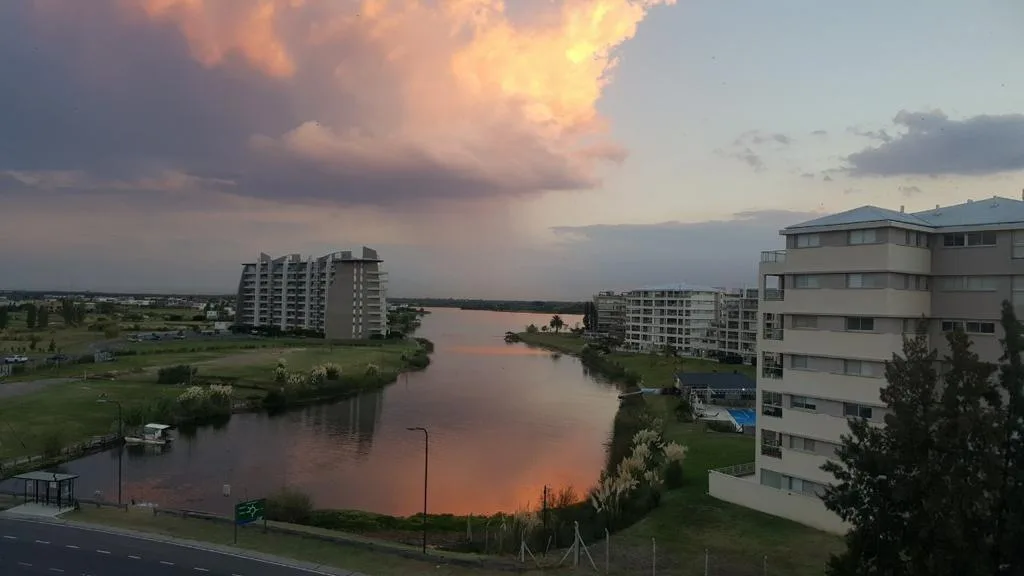Apartamento de 2 dormitórios mobiliado em Tigre